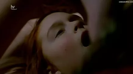 Güzel latin bir anne kiz porno lezbiyen horoz erkek arkadaşının ceket