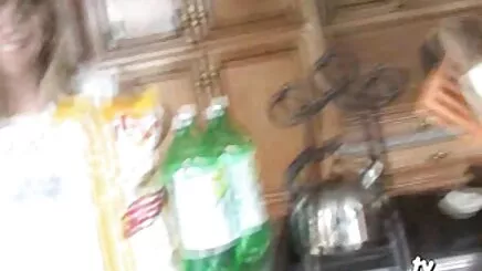 Odada bize sert lezbiyen porno katılmasını istiyorum tatlım.
