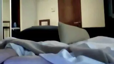 Porno döküm ince ve esmer lezbiyen anne kız sex