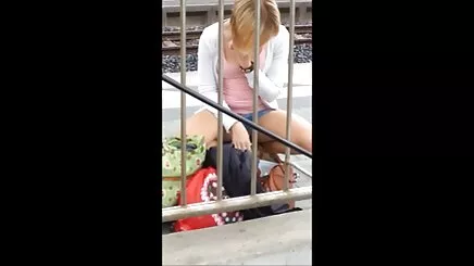 Banyoda sikişme lezbiyen karısını beceriyor