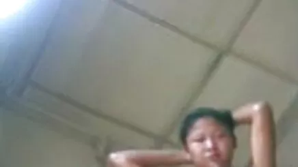Tanıtmak lezbiyen kız sex