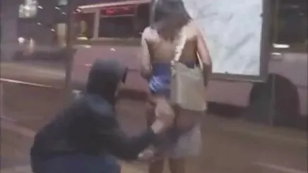 Çılgın seks lezbiyen pornosu hd yüksek sesle inliyor