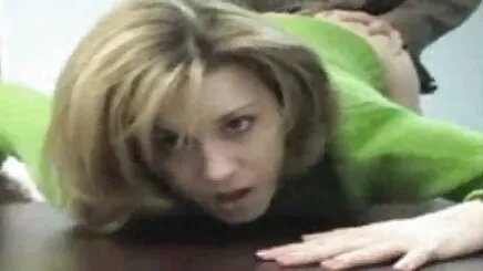 doigt.Je genç lezbiyen yasli porno oral seks