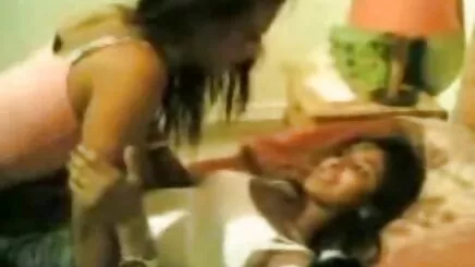 Senin horoz asla seks porno lezbiyen benim için yeterince büyük olmayacak
