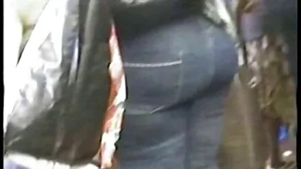 Banyoda lezbiyen porno genc kıllı