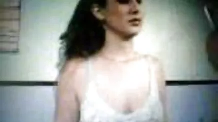 Amatör sarışın yalnız mastürbasyon yapmaya devam ediyor lezbiyen pornocular